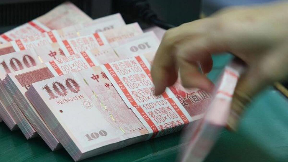 7月總稅收8768億 年增3.1倍 證交稅連5黑