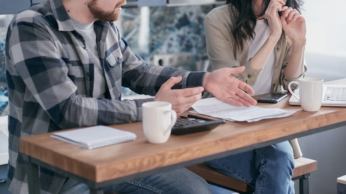 怨尪給公婆60萬醫藥費 卻不幫小舅子買車 一票人批：扶弟魔