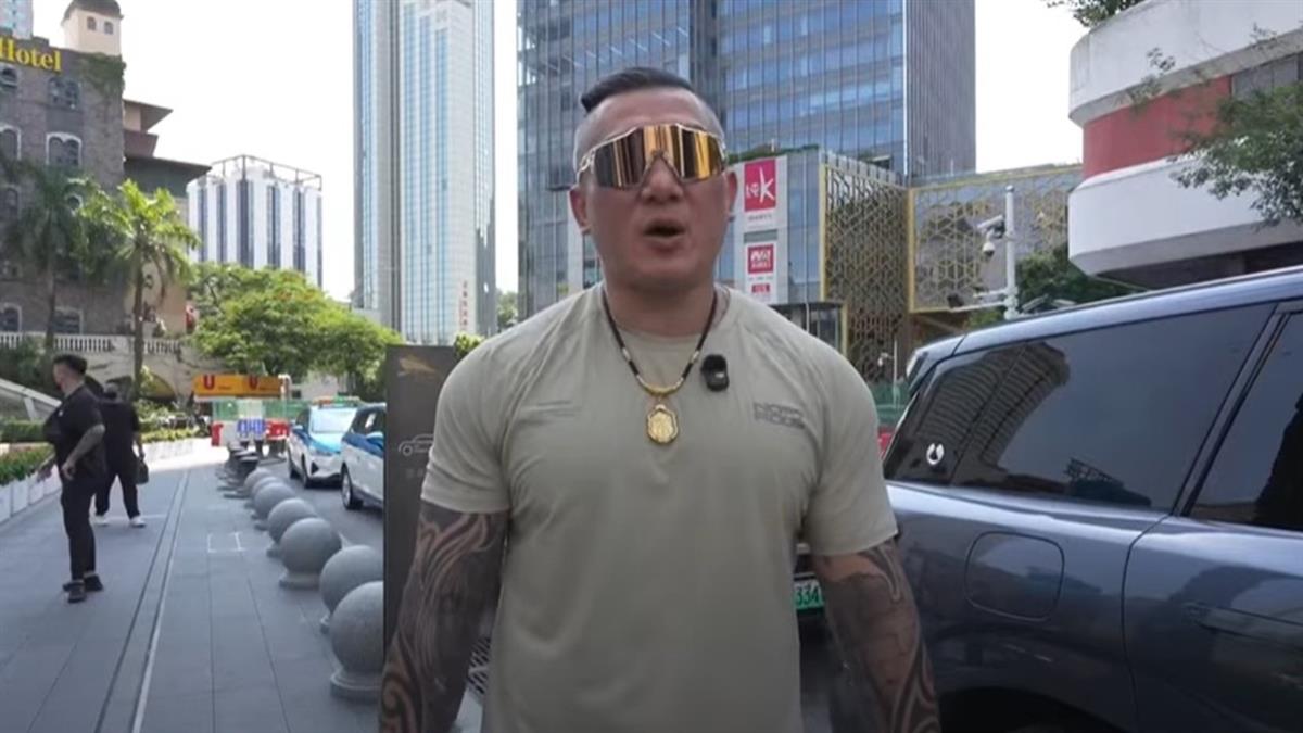 館長讚「中國雙B超便宜」 女導遊點頭：買車像白菜