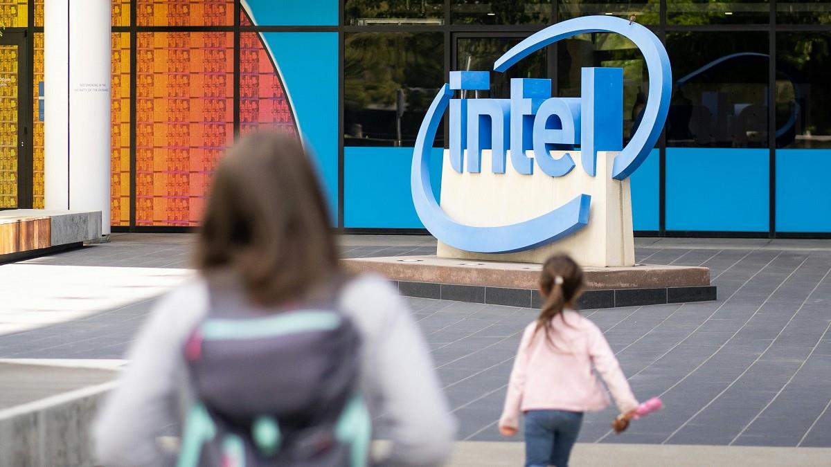 剛讚完陳立武！傳川普政府擬入股 英特爾大漲7%