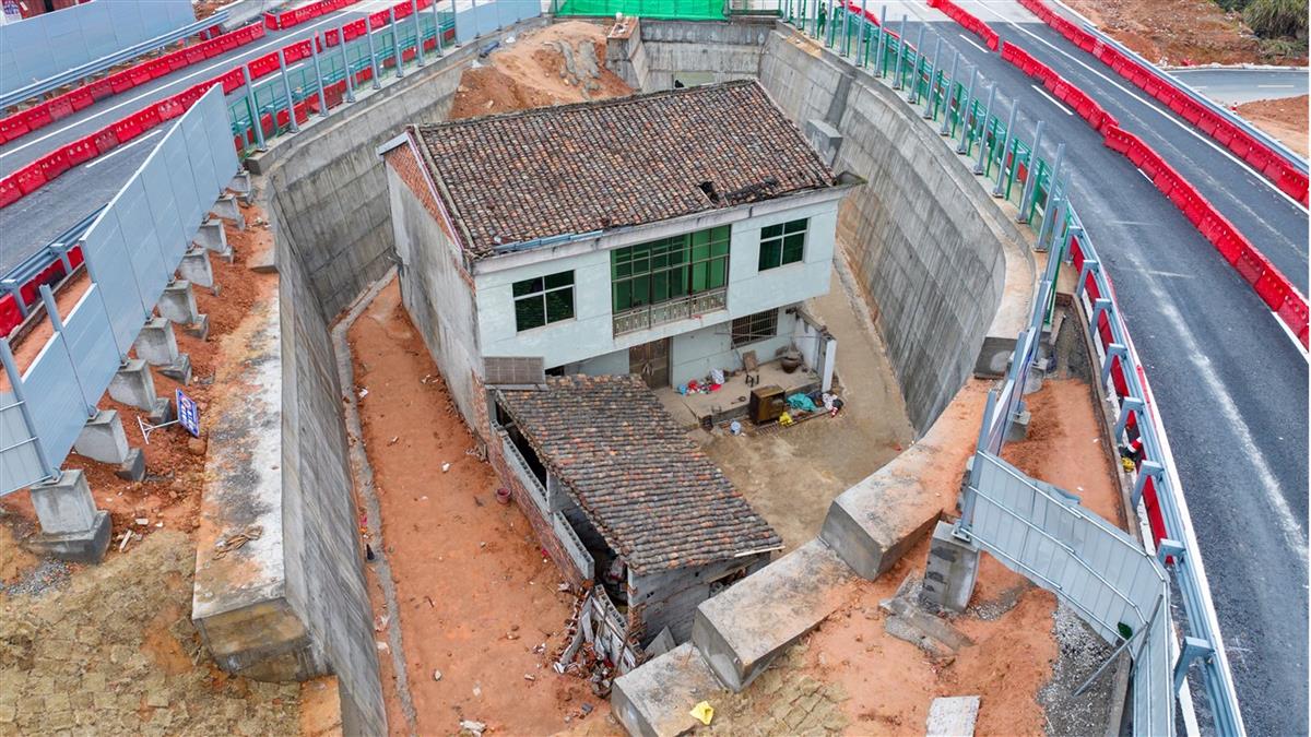 扛不住噪音！「最強釘子戶」搬了：賭輸有點後悔