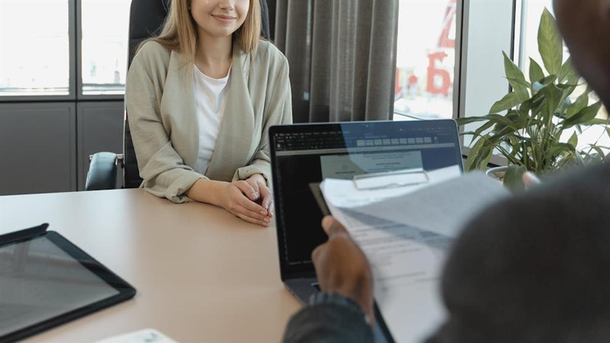 企業徵才3大困境 找1員工得花60天 3成不滿半年就跑