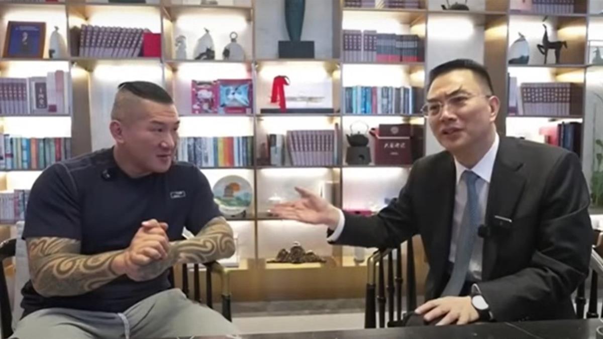 中國政協常委喊「台灣人首次來食宿免費」 館長拍手：謝主席