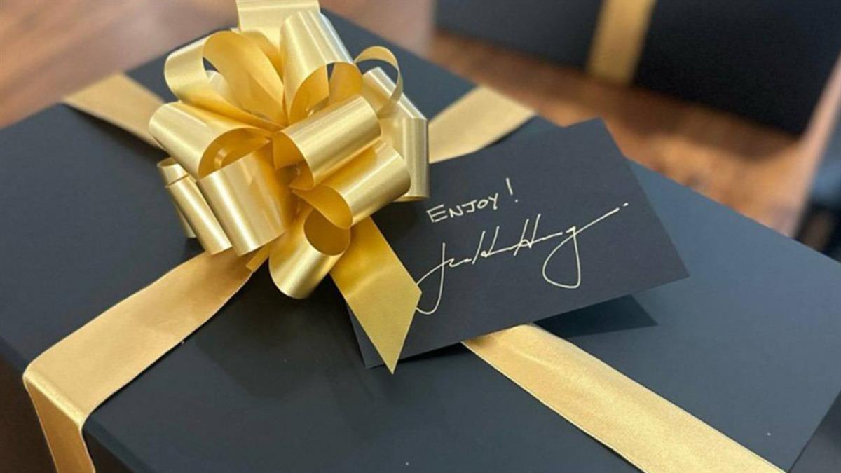 黃仁勳財報前送大禮！「機器人新大腦」25日開箱