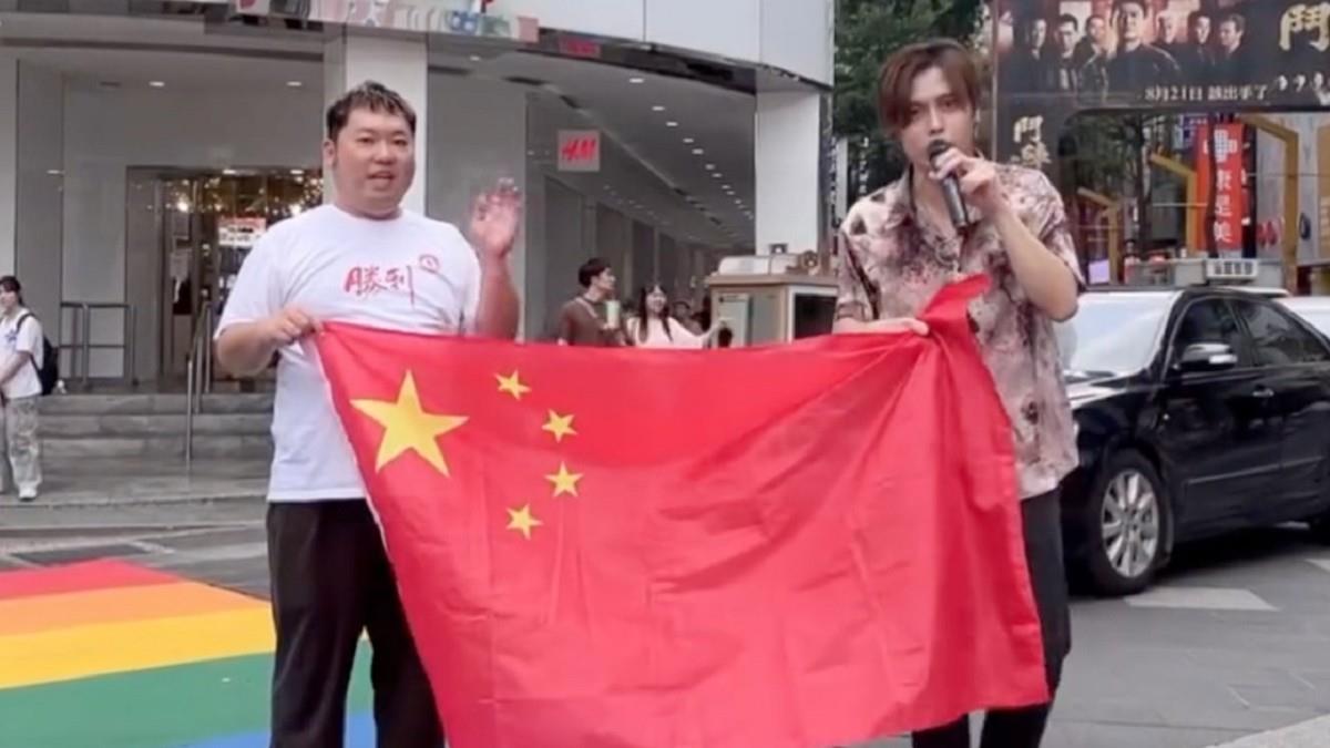 日男西門町舉五星旗喊「台灣是中國」！ 下場GG了