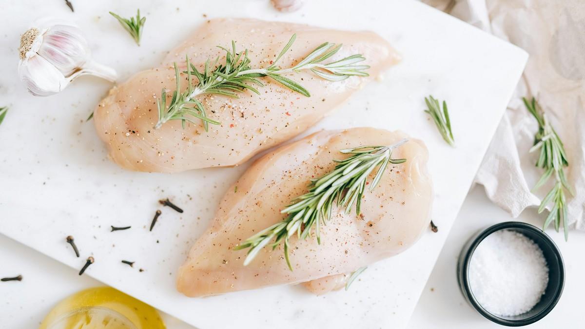 雞肉界生態大洗牌？ 超商貨架都是「它」 網讚：減肥健身聖品