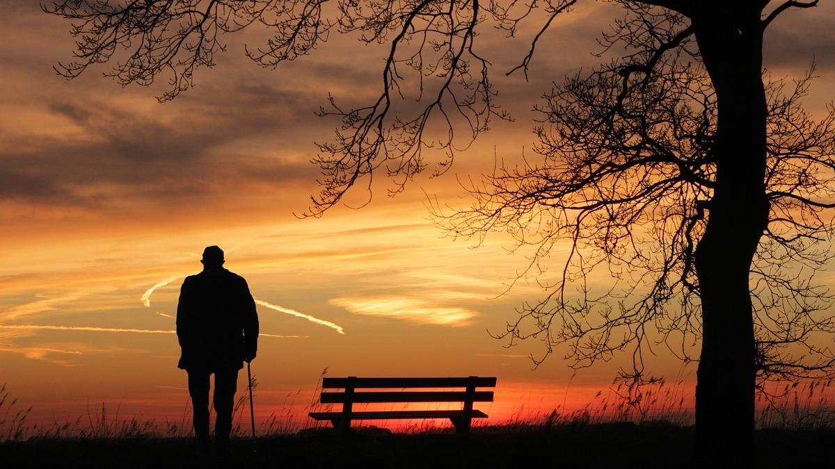 3年前才退休！為幫孫付補習費 68歲翁被迫2度就業當工友