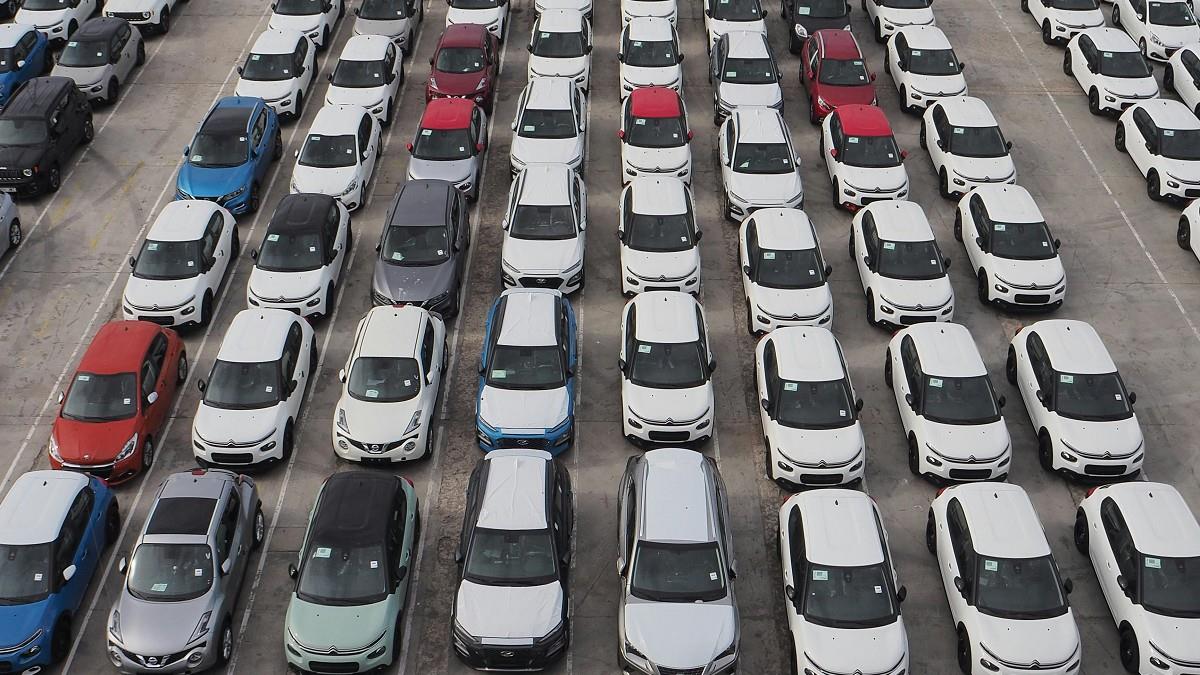 8月新車掛牌跌破3萬輛 專家估：9月可望回穩