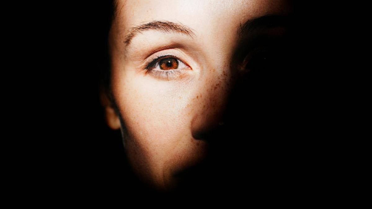 看到鬼非特殊體質？醫師勸「快就醫」：是身體發警訊