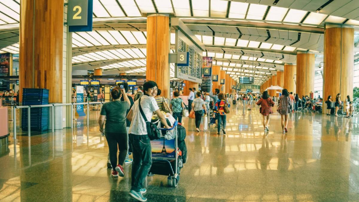 出國被逼買伴手禮「要送9親友」 公婆1抱怨她氣炸：說我自私很摳門