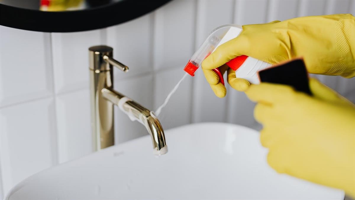 居家清潔員做一半喊「6千→2萬」不給就擺爛 他傻眼：花錢買教訓