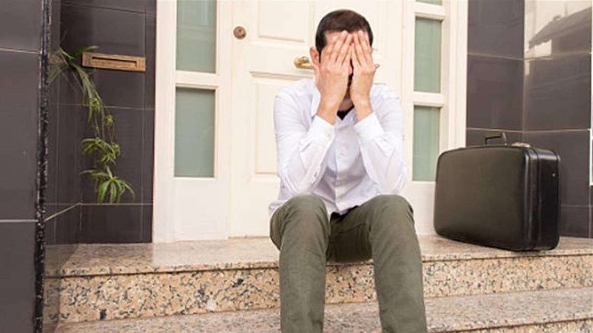 放空金居出事了！ 他「賠掉3.5個月家用」躲廁所哭不敢說