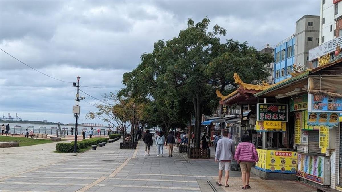 淡水老街沒落「只剩娃娃機」？ 網曝真相：在另一邊