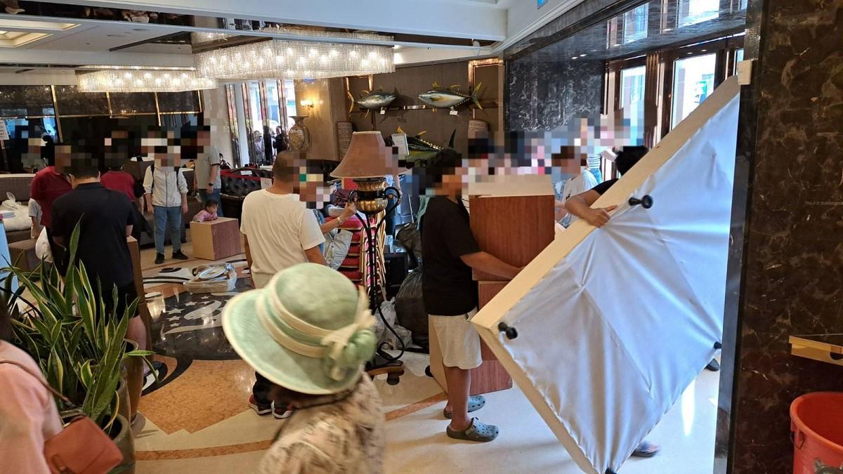 屏東最大飯店歇業1年！ 傢俱電器100元起 民眾搶翻天