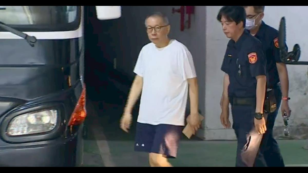 傳柯文哲要選高雄市長？ 民眾黨、陳其邁回應了