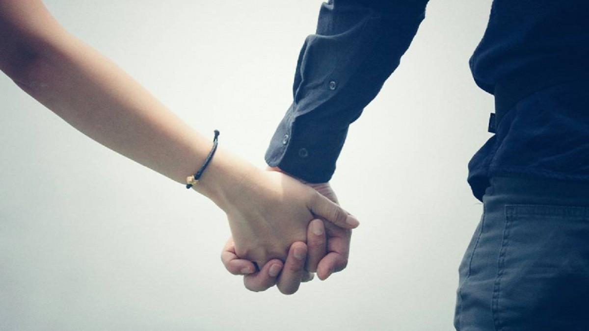 她醫學系畢業「交工廠男友」 媽急勸分手：找個門當戶對