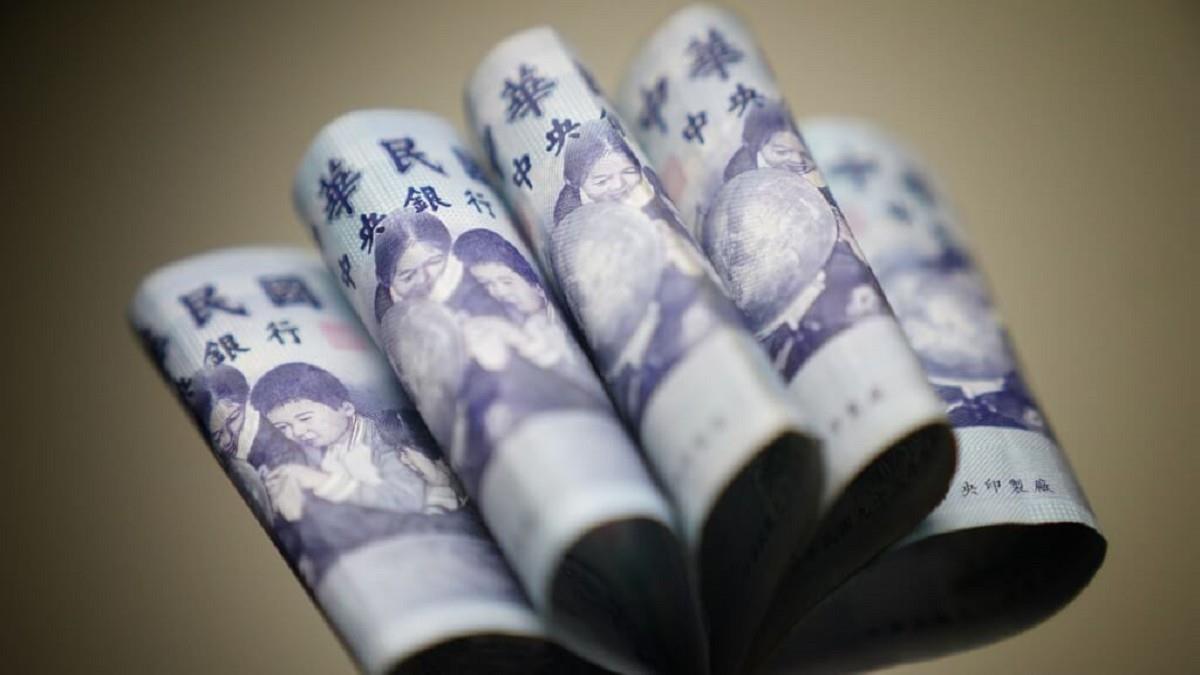 普發1萬來了！ GDP估增0.415個百分點 「13類人」直接入帳