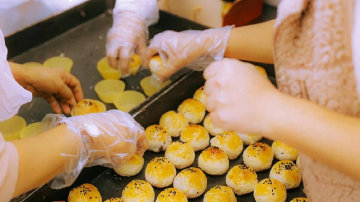 一顆只要45元！老饕狂推「這間」蛋黃酥：不輸不二坊