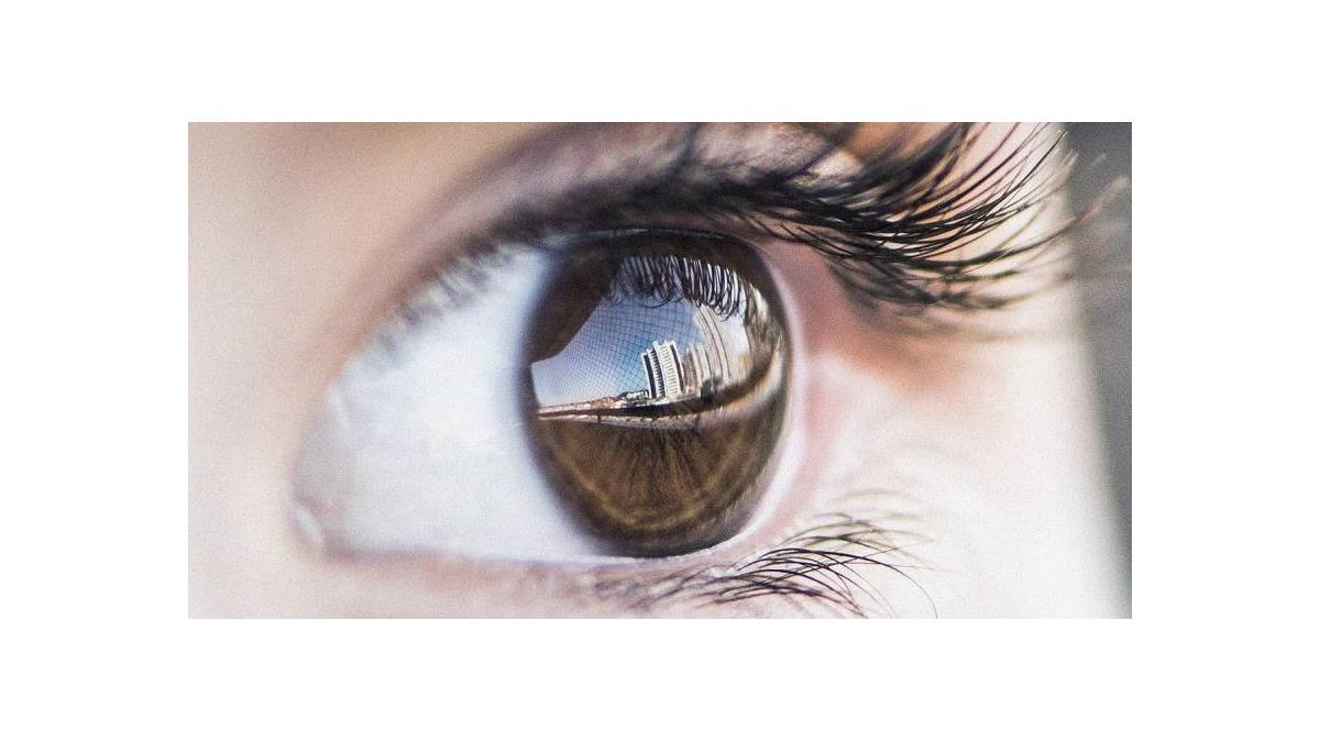 免手術或戴眼鏡？ 新型「老花眼藥水」問世 實測效果超驚人