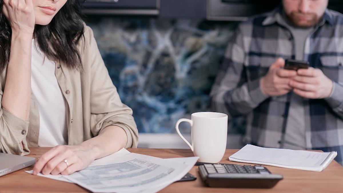 妻嫌3萬生活費太少「閨密尪都給5萬」 他崩潰：生活像坐牢