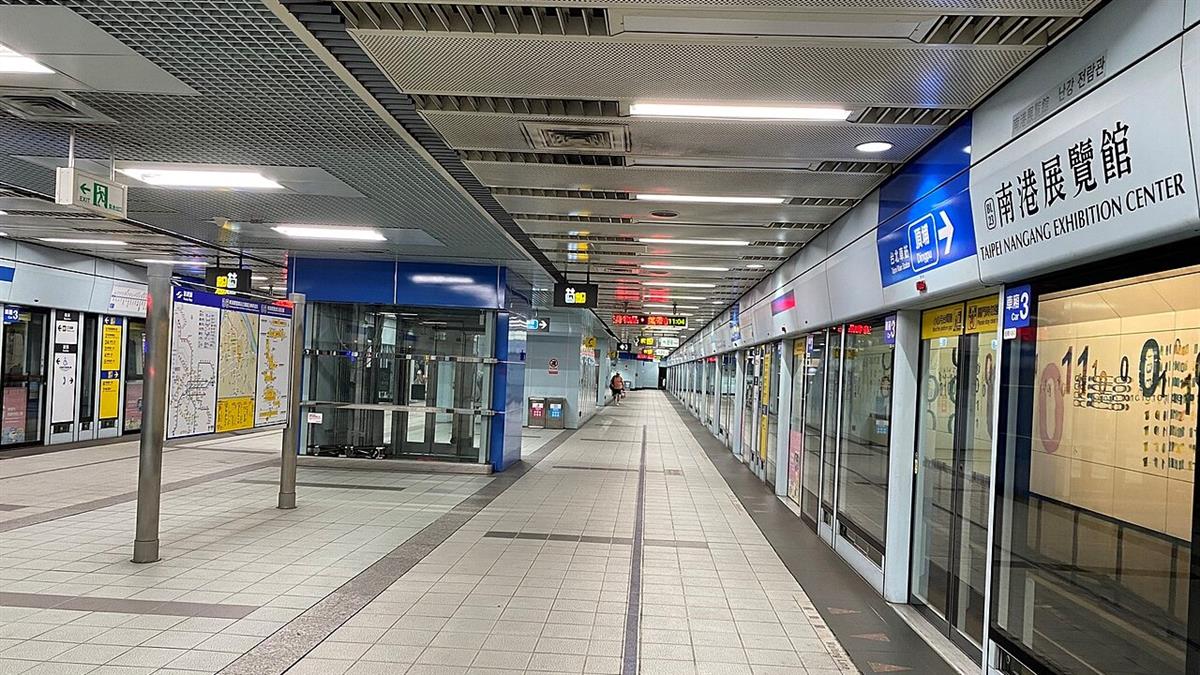 他搭北捷「進這站」手機秒變日本時區 網一票點頭：有蟲洞？