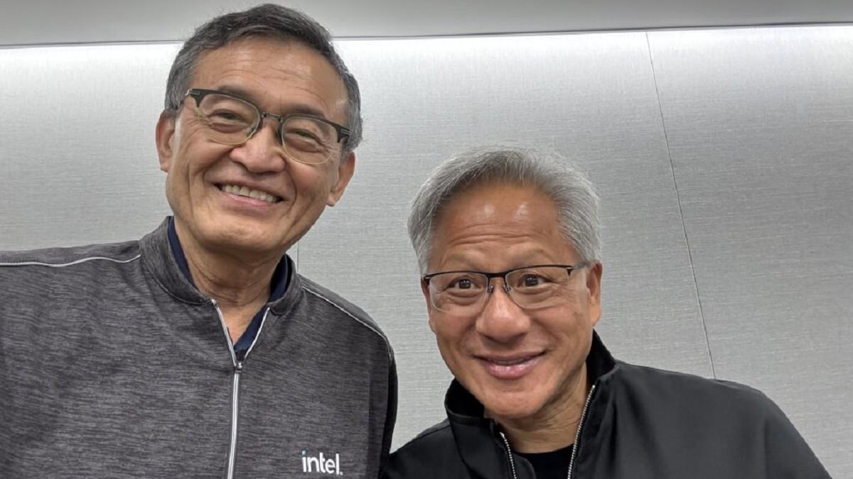 輝達入股英特爾！ 陳立武曬黃仁勳合照笑開懷