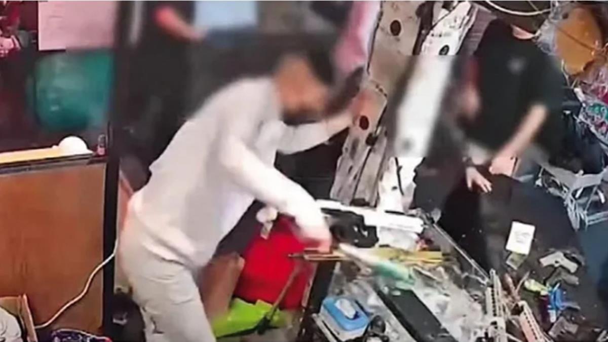 傳士林夜市攤商遭毆 還被黑幫討保護費？ 轄區警方回應了