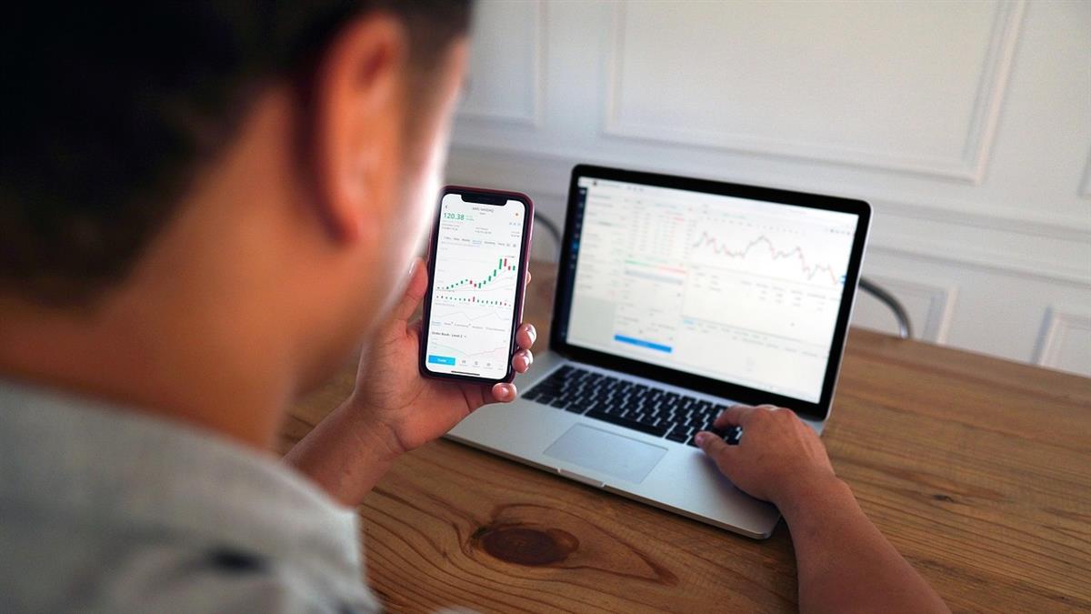 他玩期貨「1天賠14萬」超崩潰 網嘆：危險的是你