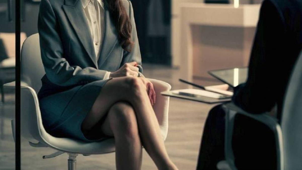 Z世代拚生存「爭搶35K工作」！ 長輩一席話她破防：生錯時代