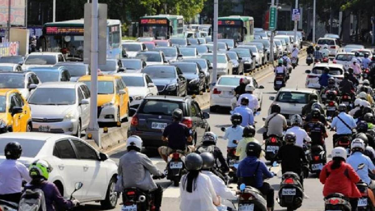 機車族「停車1方式」越來越多？一票點頭：更安全　內行揭2好處