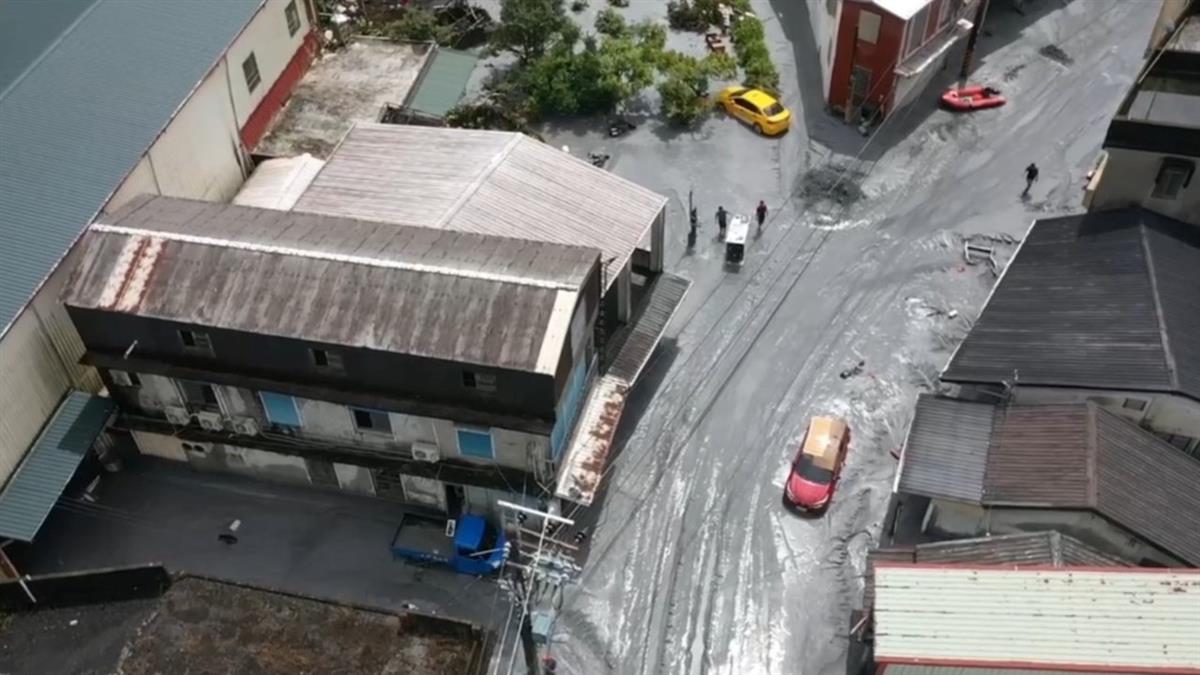 兒急喊「抓緊我」躲洪水 母卻把手撥開...獨自淹沒罹難