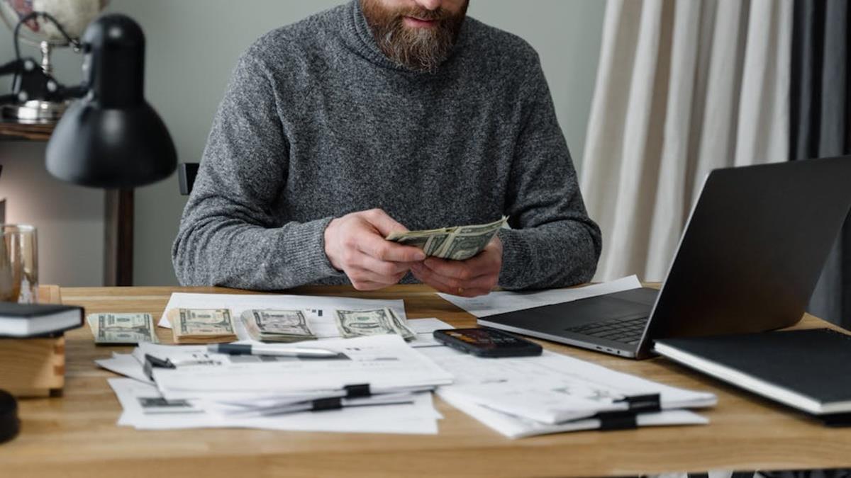一人養全家還給孝親費！ 他靠「這招」40歲滾出近千萬資產