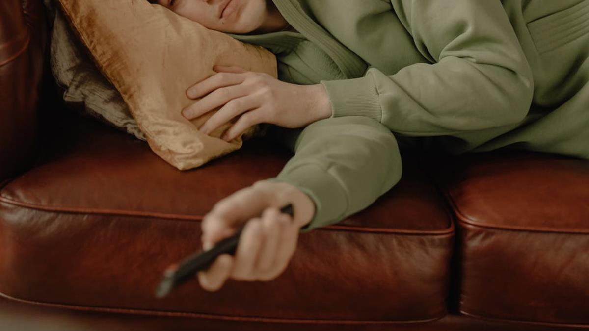 生活只剩「工作和睡覺」！ 他嘆人生沒意義 過來人勸：找熱情