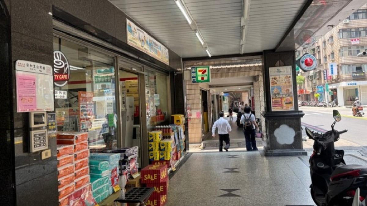 人客霸氣砍680萬！菜鳥房仲嚇傻 下秒「問神明」直接落跑