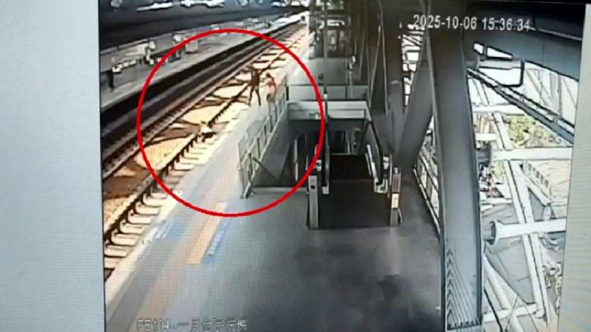 台鐵站務員遭推落軌！「列車僅6秒入站險變肉泥」 驚悚畫面曝