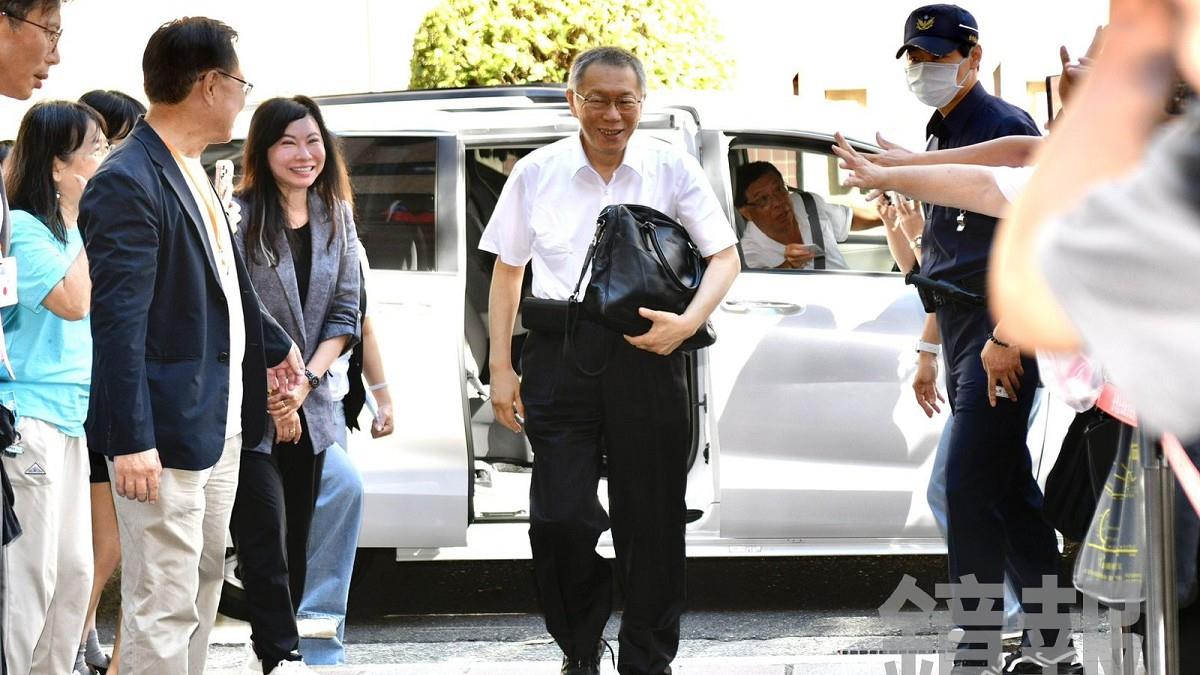 橘子幫買便當只管小錢！ 柯文哲：但妙天1000萬是她拉走的