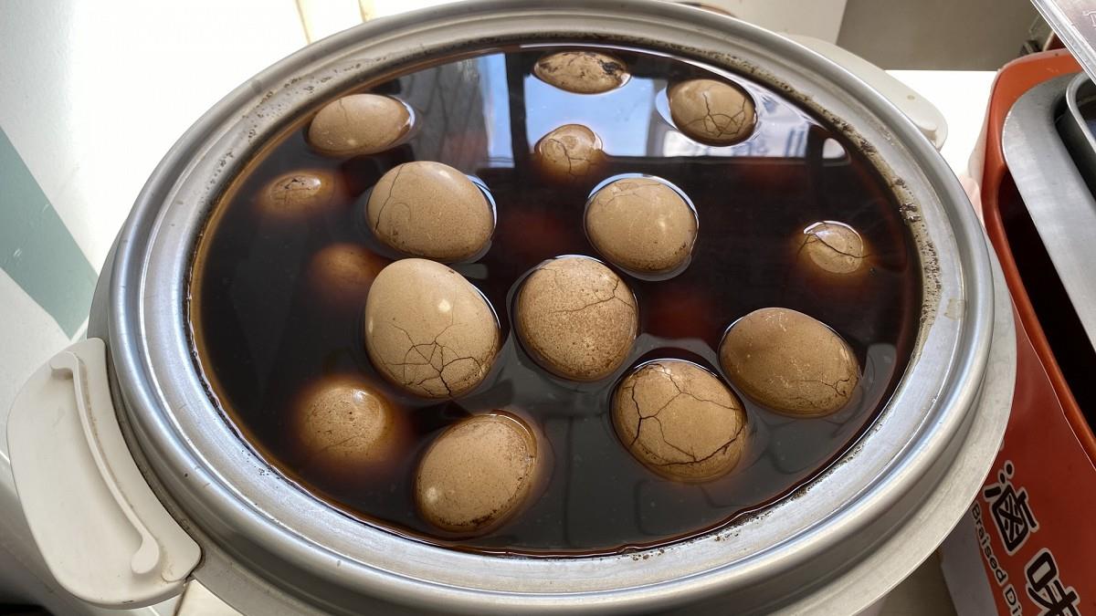 超商茶葉蛋「不開發票賣8元」！ 她揭店員1動作有詭 公司看見了