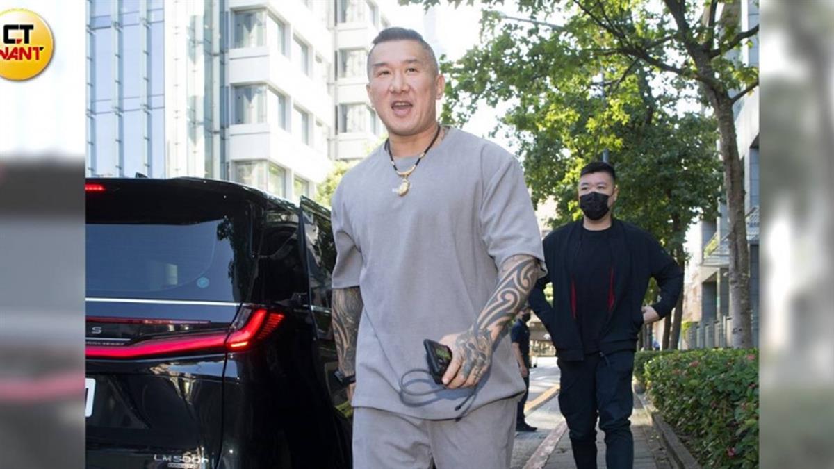 喊話「斬首賴清德」 館長現身刑事局嗆：台灣已無民主自由