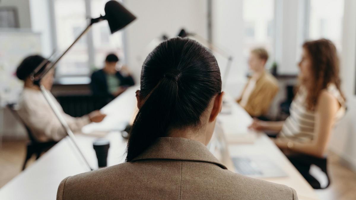 5大高薪族出列！ 年薪中位數上看百萬 服務業也入榜