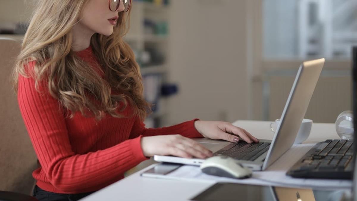 徵助理收大批「中高齡強者」履歷！ 公司曝面試慘況：年輕人全不來