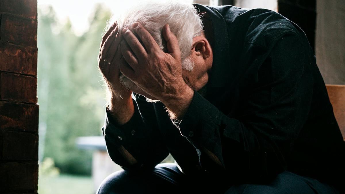 每月花不到1萬薪水都給妻！ 他節省40年想退休 見到存摺心涼了