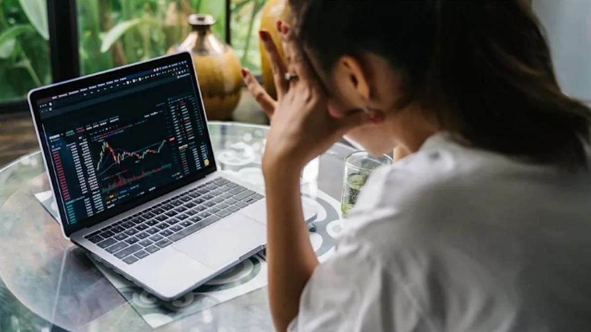 妹子買股賠5萬超心痛！ 他曝「5年賺120%」：不懂忙什麼