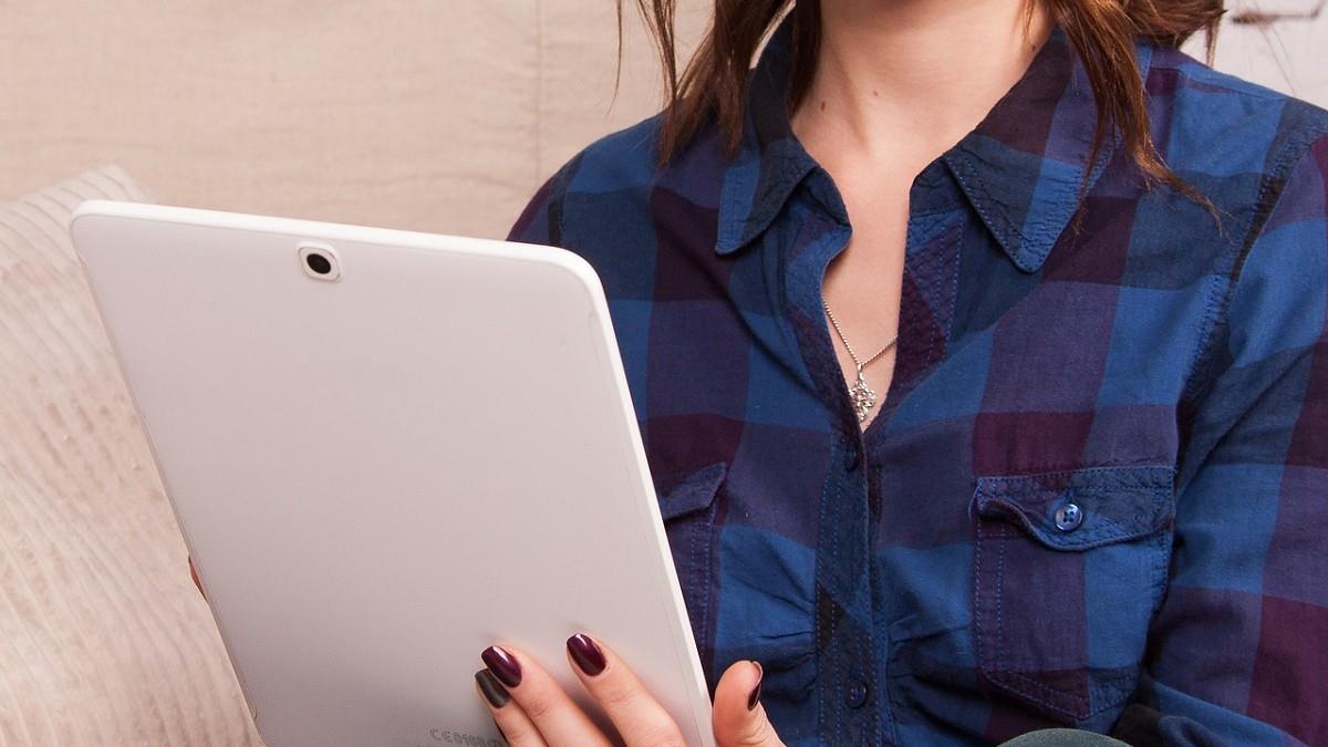 買公司股票變富婆！她40年滾出1.6億退休金 每年股息409萬