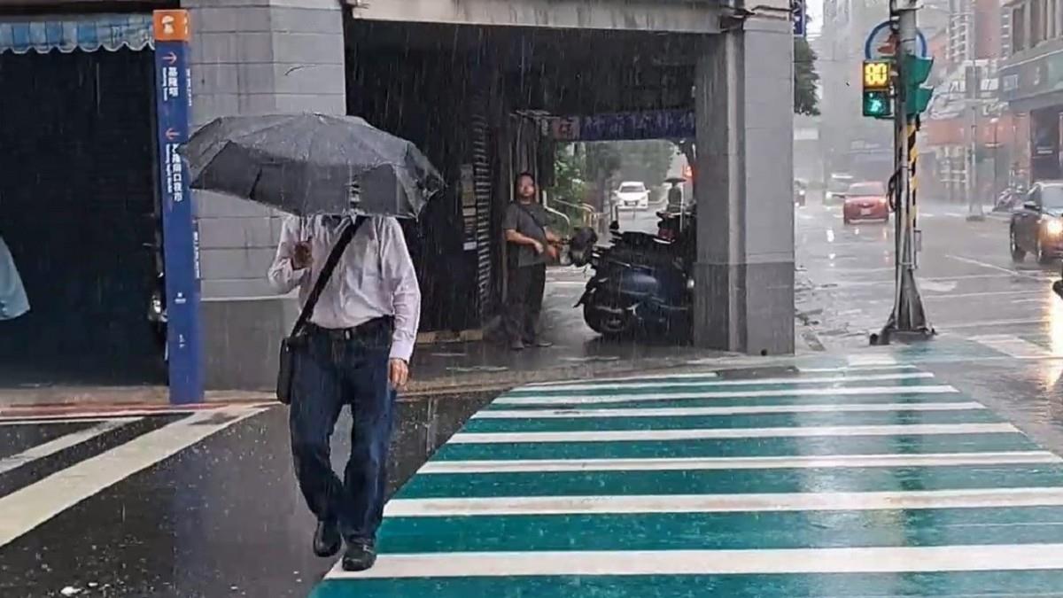 共伴效應強降雨！停班課資訊一次看