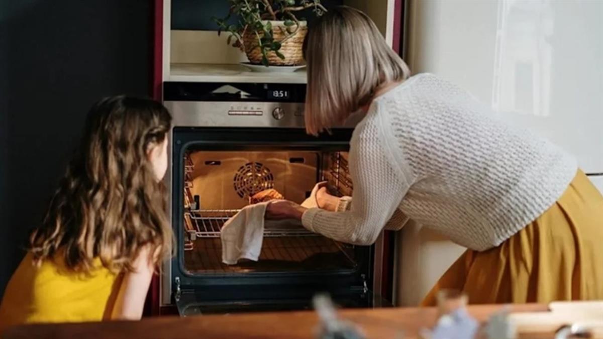 好市多不鏽鋼盒「可微波」？ 網實測：上面乾了下面冰