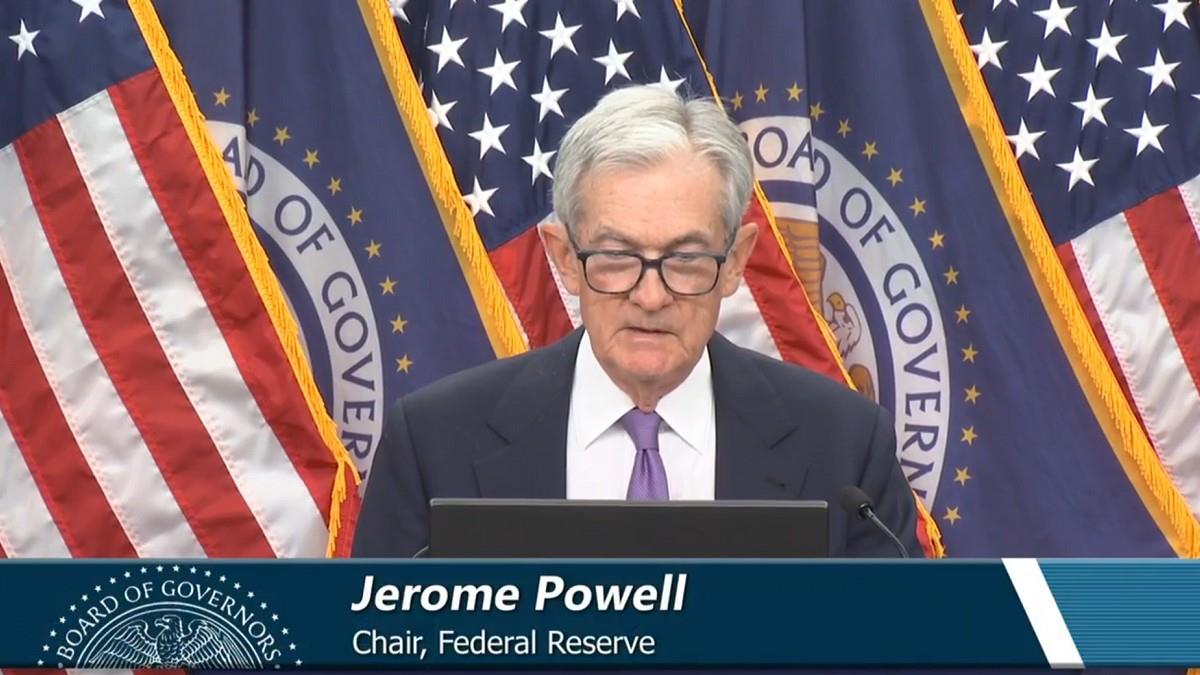 鮑爾放鷹！ 聯準會降息1碼「12月有變數」 美股走勢分歧