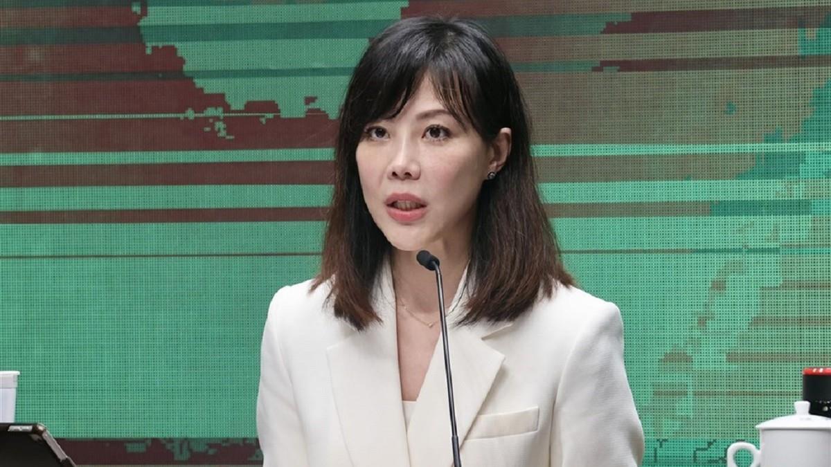 在野推停砍公教年金 行政院：退撫基金提前用盡