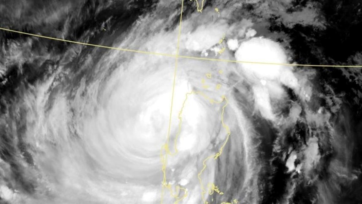 北東雨開炸！鳳凰颱風「登陸位置難測」 原因曝光