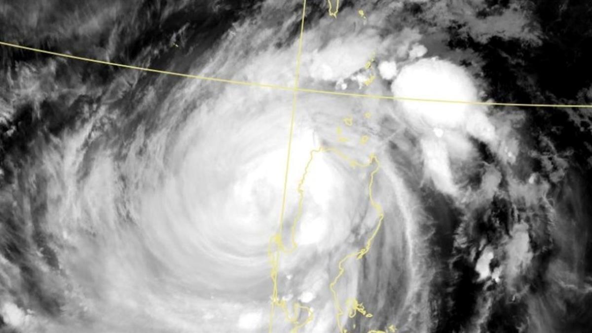 鳳凰逼近台灣！ 氣象粉專曝「風雨時程」：強度不高但無一倖免