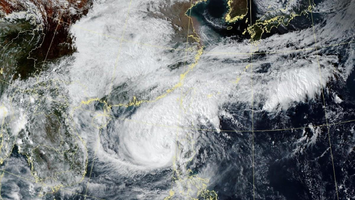 鳳凰颱風逼台！預估17:30發海警 最新登陸時間曝光